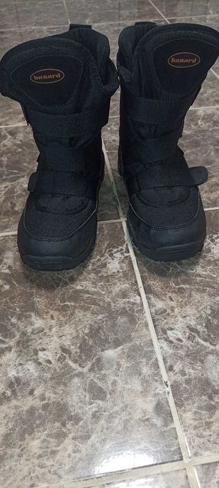 Продавам зимни боти hazard amitex  НОВИ