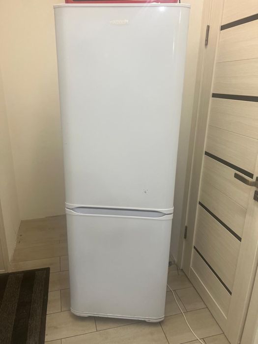 Продам Холодильник Бирюса