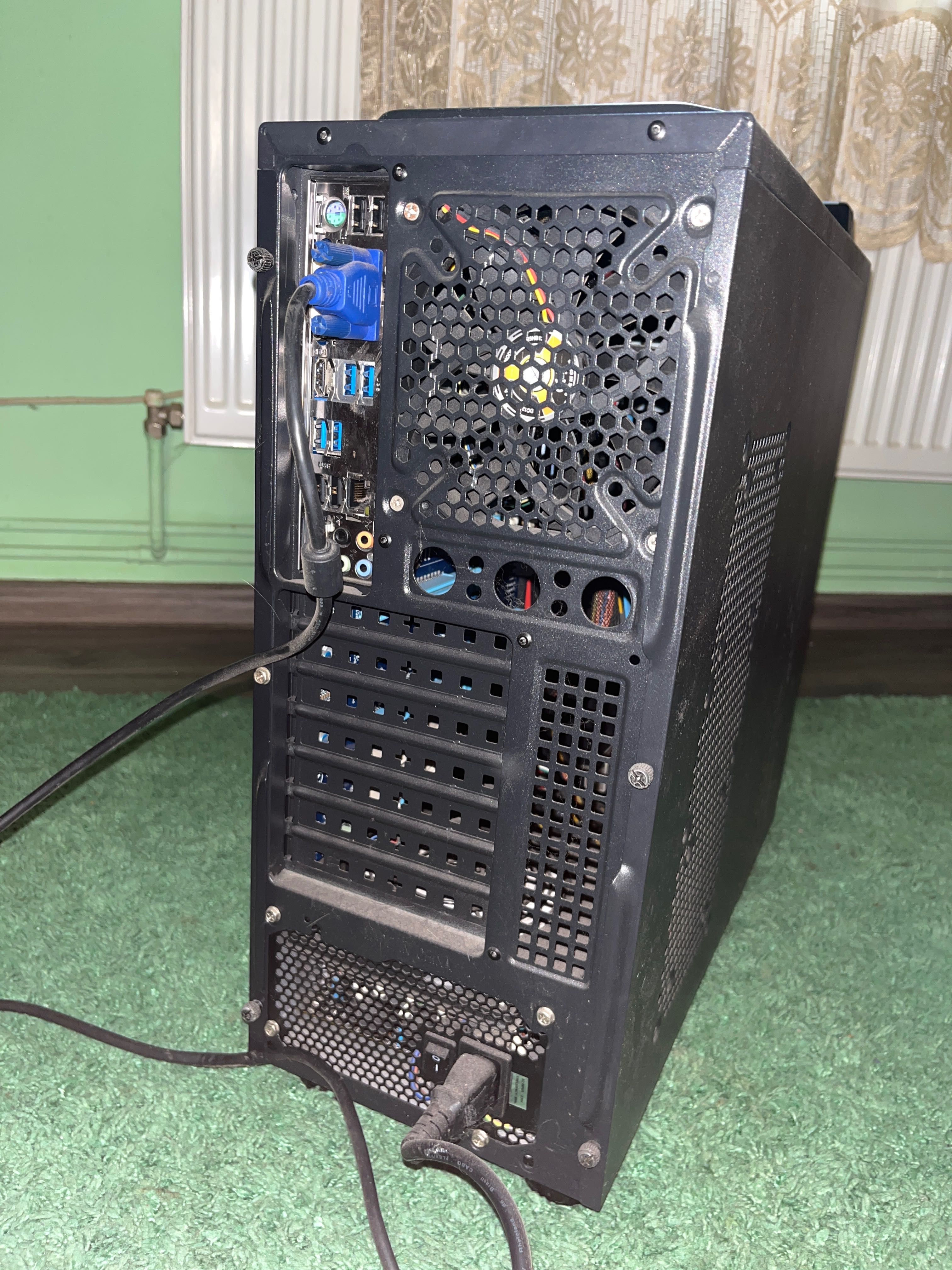 Monitor plus pc de vanzare