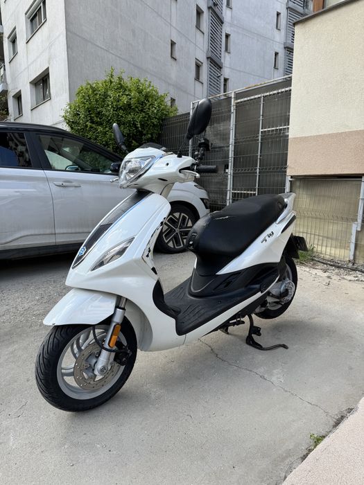Scuter Piaggio Fly 50cc 4 timpi 2013