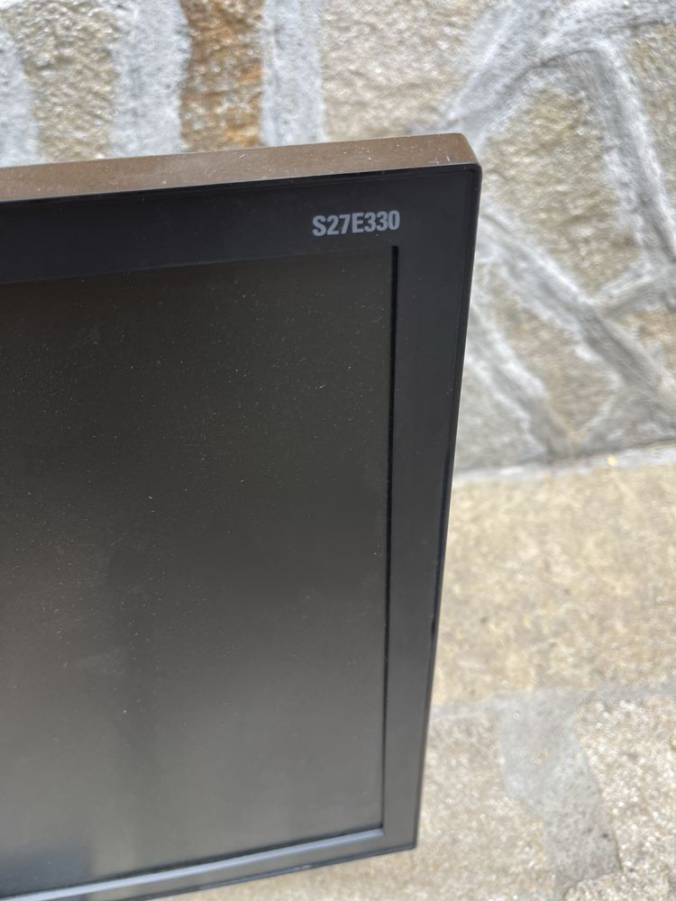 Монитор Samsung 27 инча