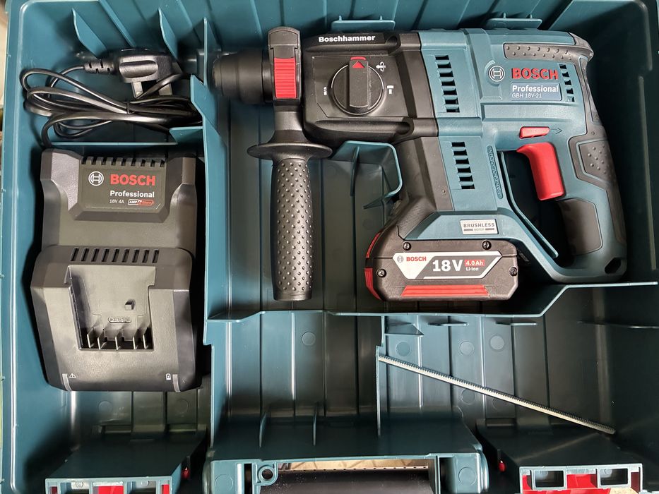 Нов перфоратор Bosch GBH18v-21 с батерия 4Ач , зарядно и куфар