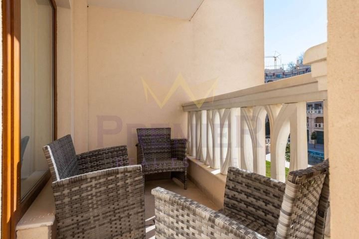 Дава се под наем Тристаен апартамент в Варна, Аспарухово - 99 кв.м за 1200 € - Снимка #12