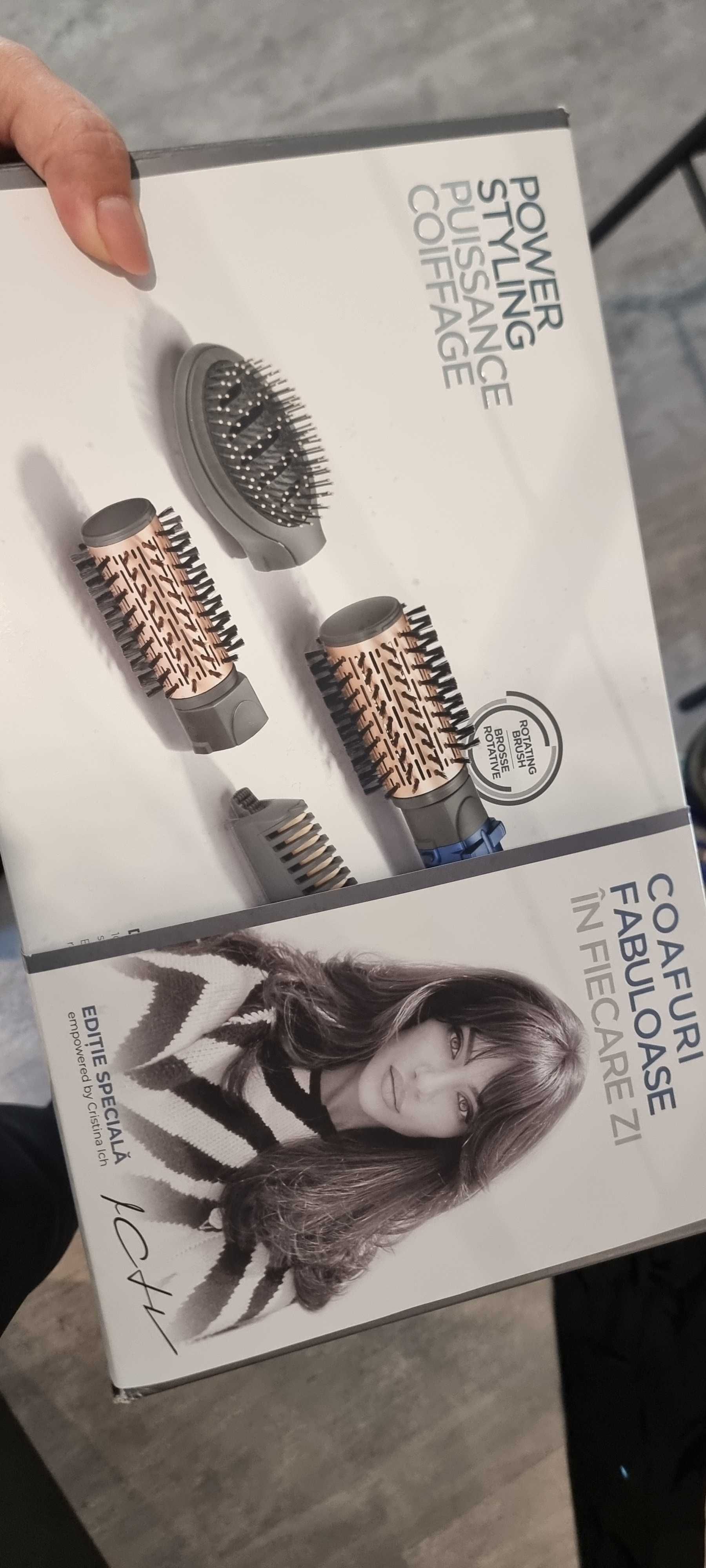 Perie rotativă empowered by Cristina Ich 1000W + 5 accesorii BaByliss
