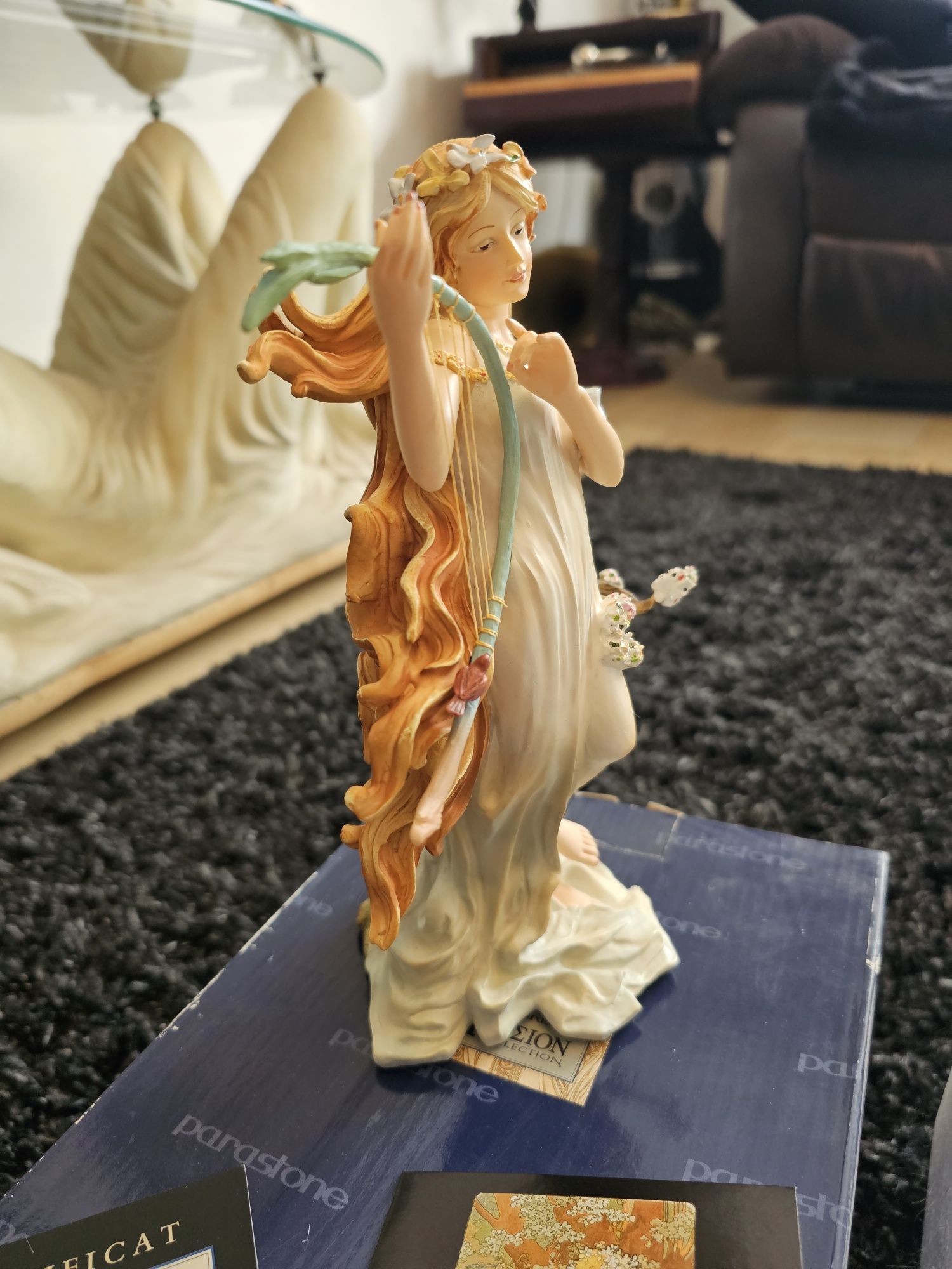 Statueta Mouseion parastone - figurina de colectie
