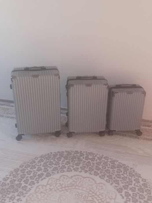 Продаётся дорожный чемодан новый