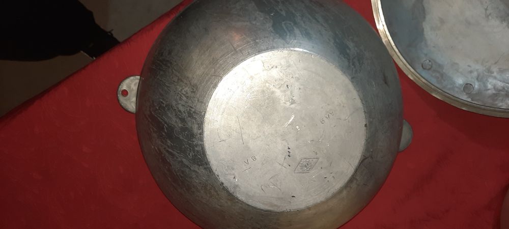 Продаётся советские кухонные посуды.