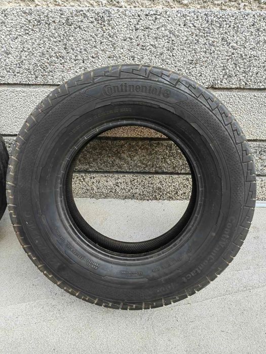 Гуми за бус Континентал 225/75/16 3бр.
