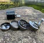 Grinder Tutun,NOU,Sigilat