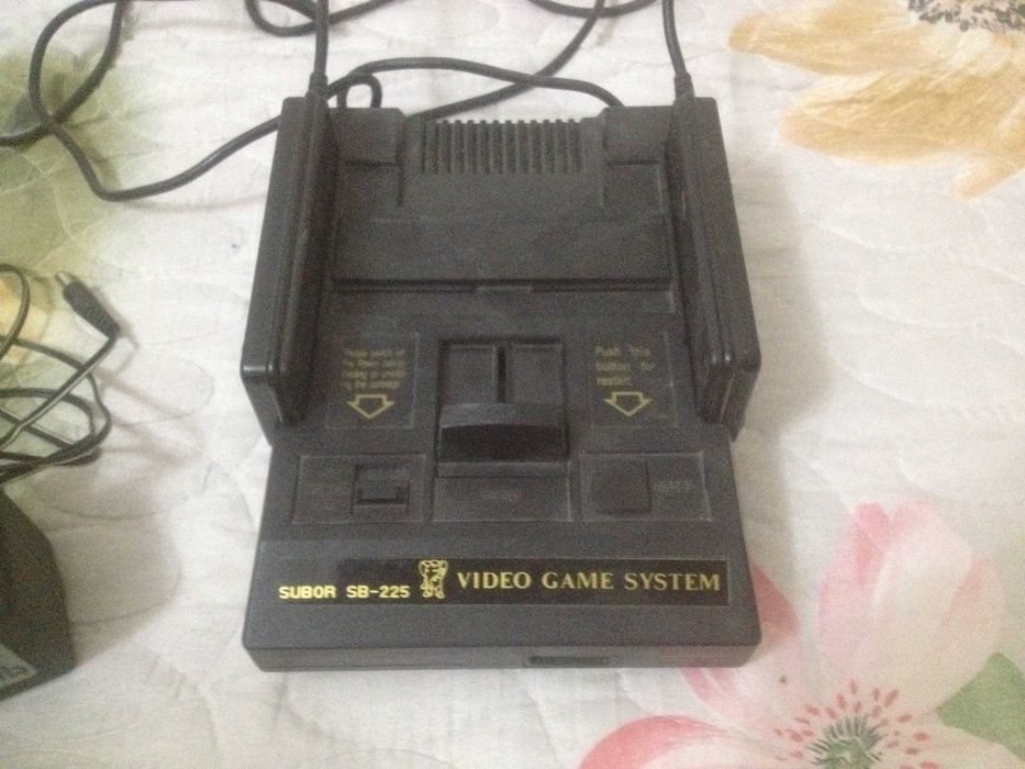 Игровая приставка Dendy