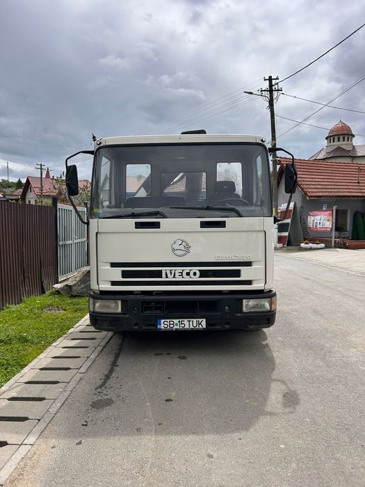 Iveco 3500 kg cu macara basculabil