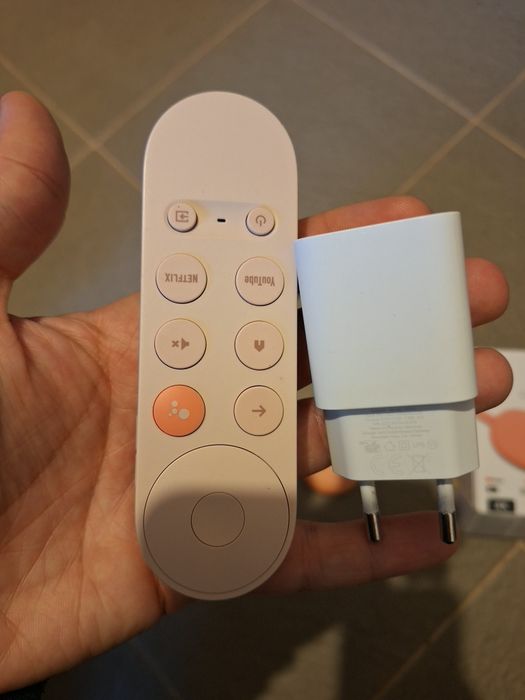 Transforma TV in smart cu  chromecast 4k aspect 9/10