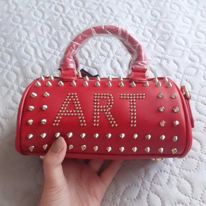 Малка червена чанта Art чисто нова с етикет