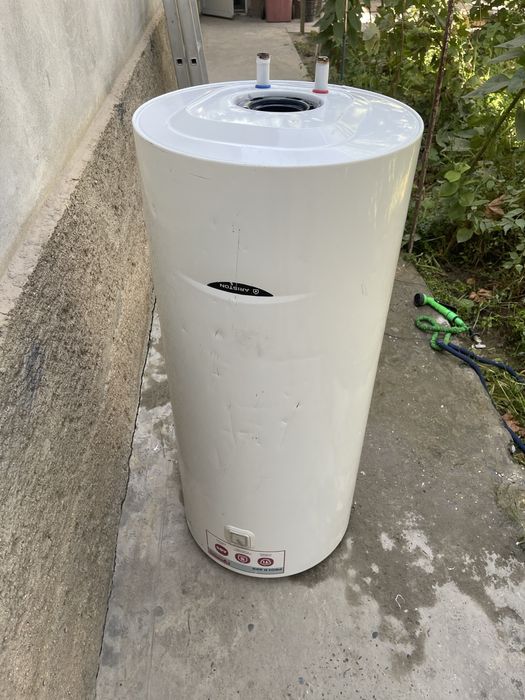 Электрический водонагреватель Аристон