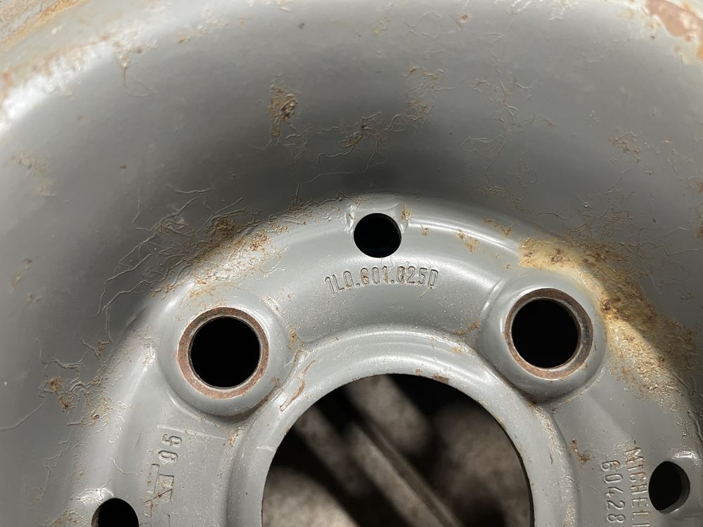 Патерица 105/70R14 4х100 от golf 3