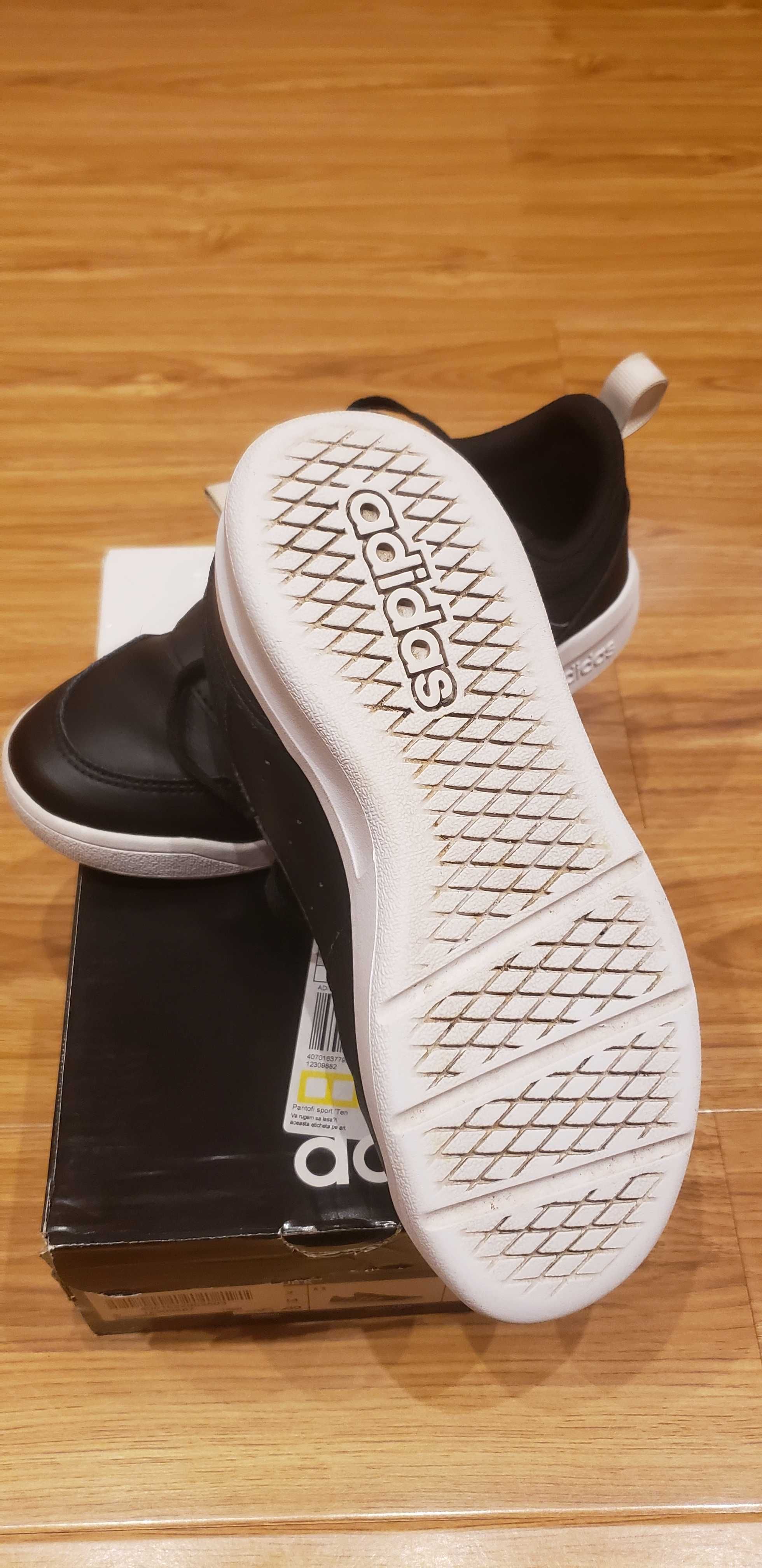 Papuci sport copii.