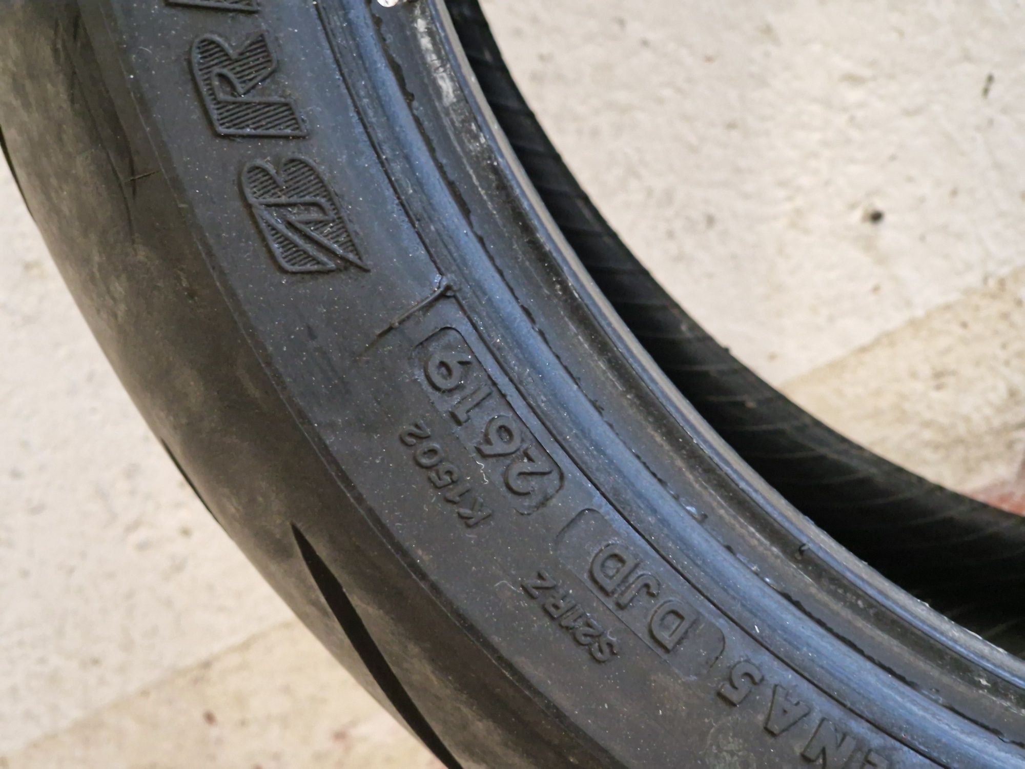 Задна гума 180/55/17 Мотор Bridgestone Battlax за Burnout за Бърнаут