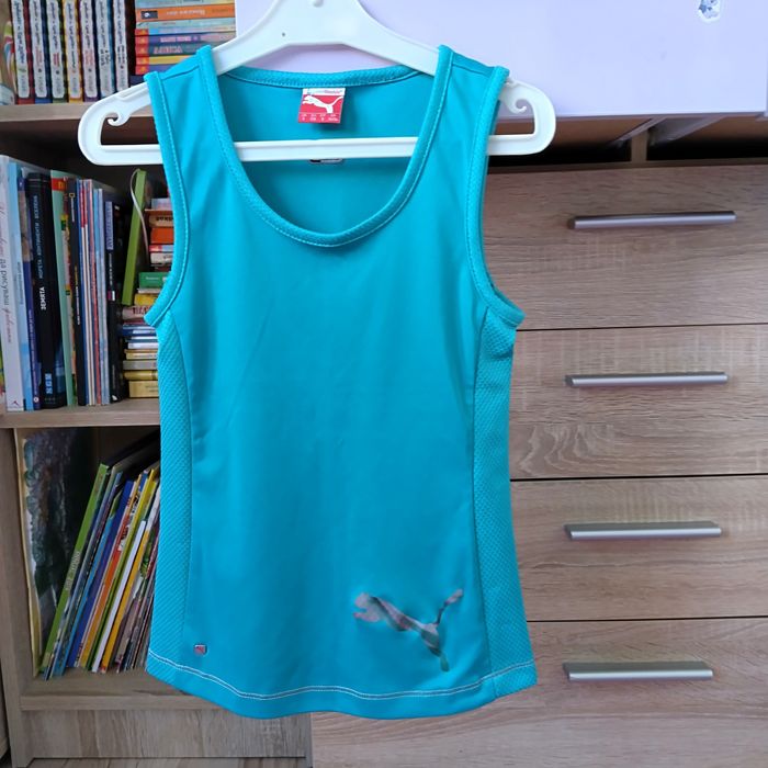 Nike, Adidas 128,134