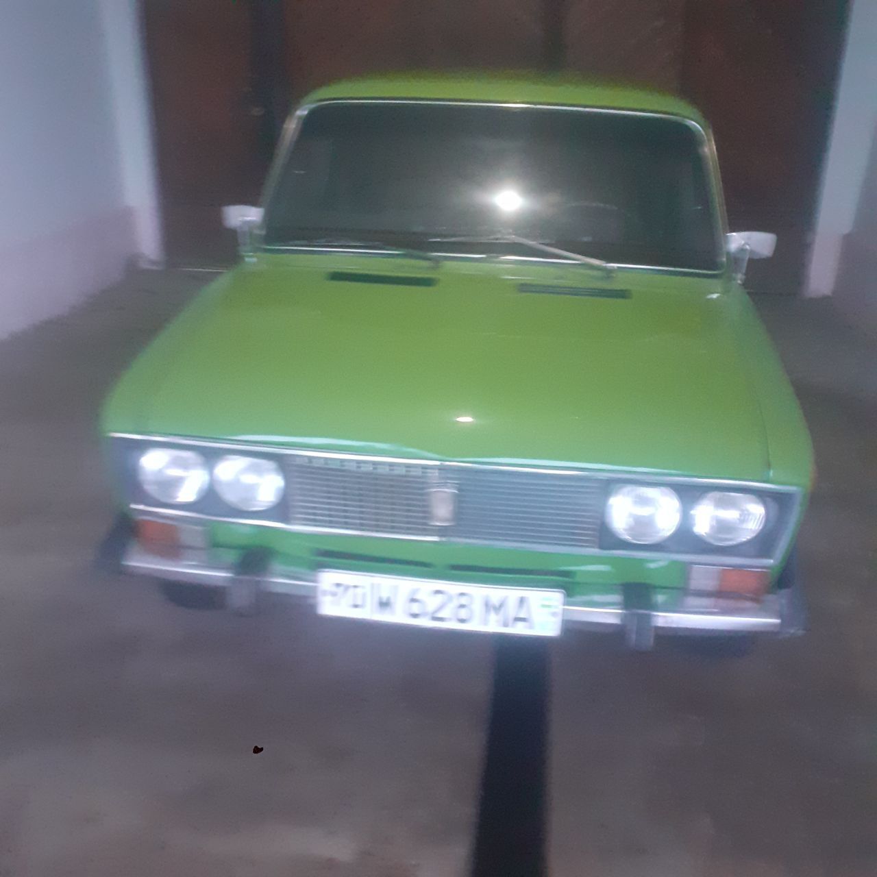 Vaz 2106 sotiladi kraska radnoy  metani bor  yili 1983