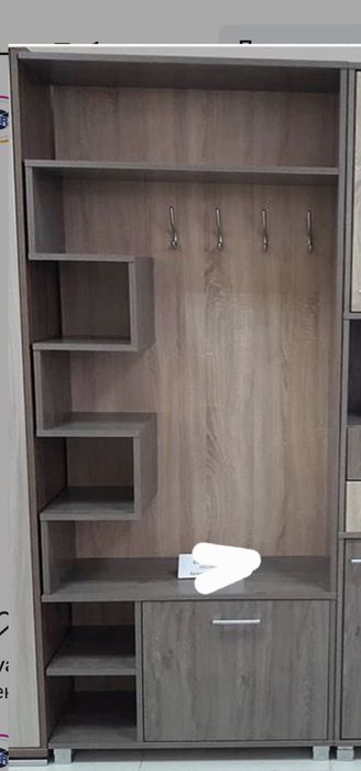 Прихожка продам высота 2м, ширина 0.9м, глубина 0.33м