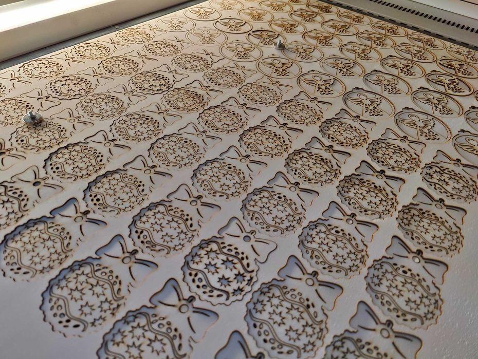 Decoratiuni cadouri, brelocuri, martisoare