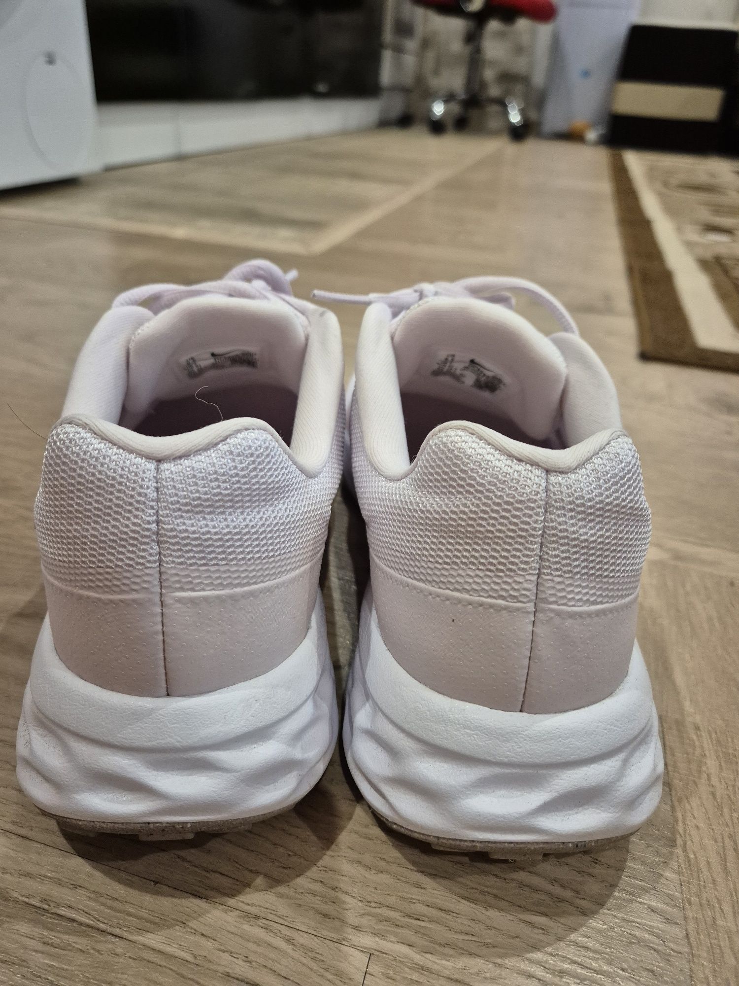 Дамски маратонки Nike Revolution 6