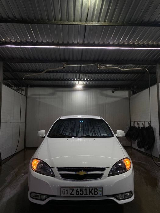 Chevrolet jentra.