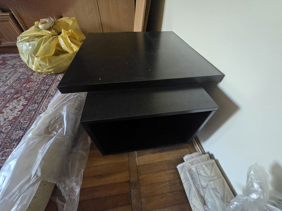 Corp mobila masuta futuristica