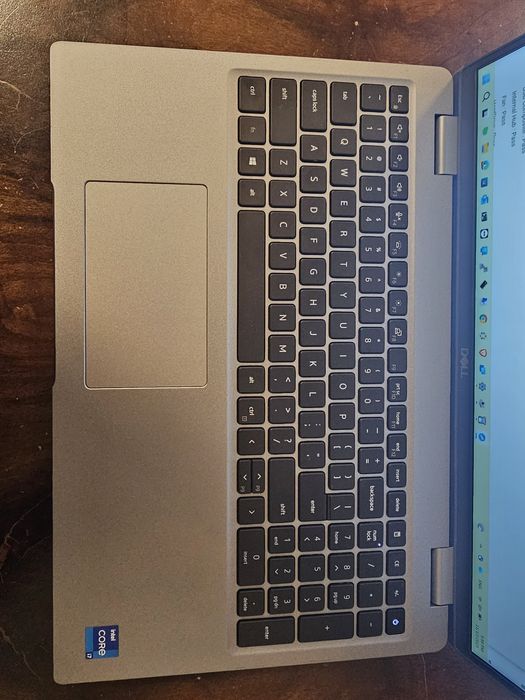 Laptop Dell Latitude 5520 i7-1156G7, 16Gb DDR4, 512 NVME Kioxia, SH