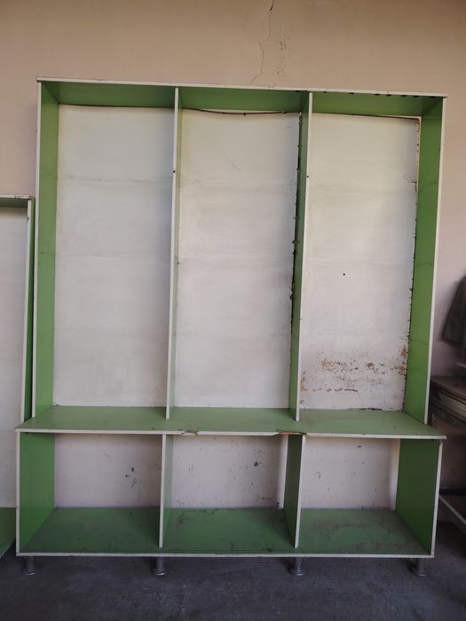 Magazin uchun polkalar