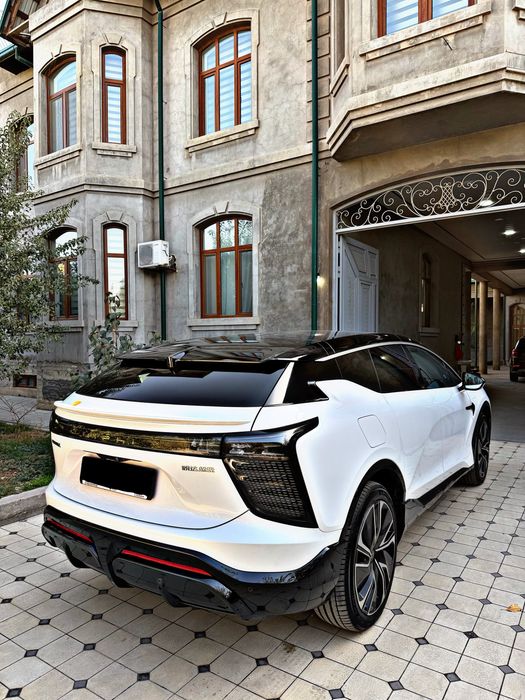 Hiphi X Eng Fulli MASLA 2025 hodi 650 km