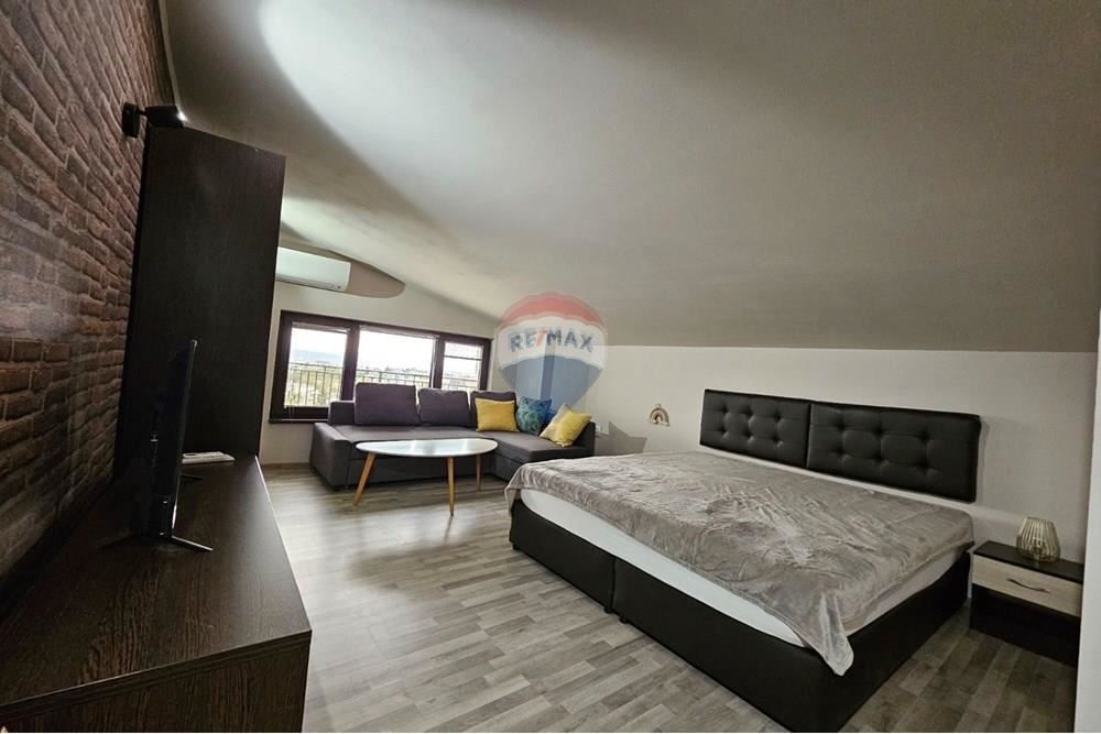 Студио под наем, м-ст Акчелар Д.В 4242