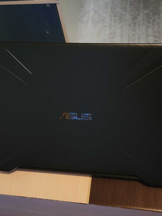 Asus Tuf Gaming - Amd Ryzen 7 3750H - Gtx 1660 Ti - 120 Hz - 8 GB Ram