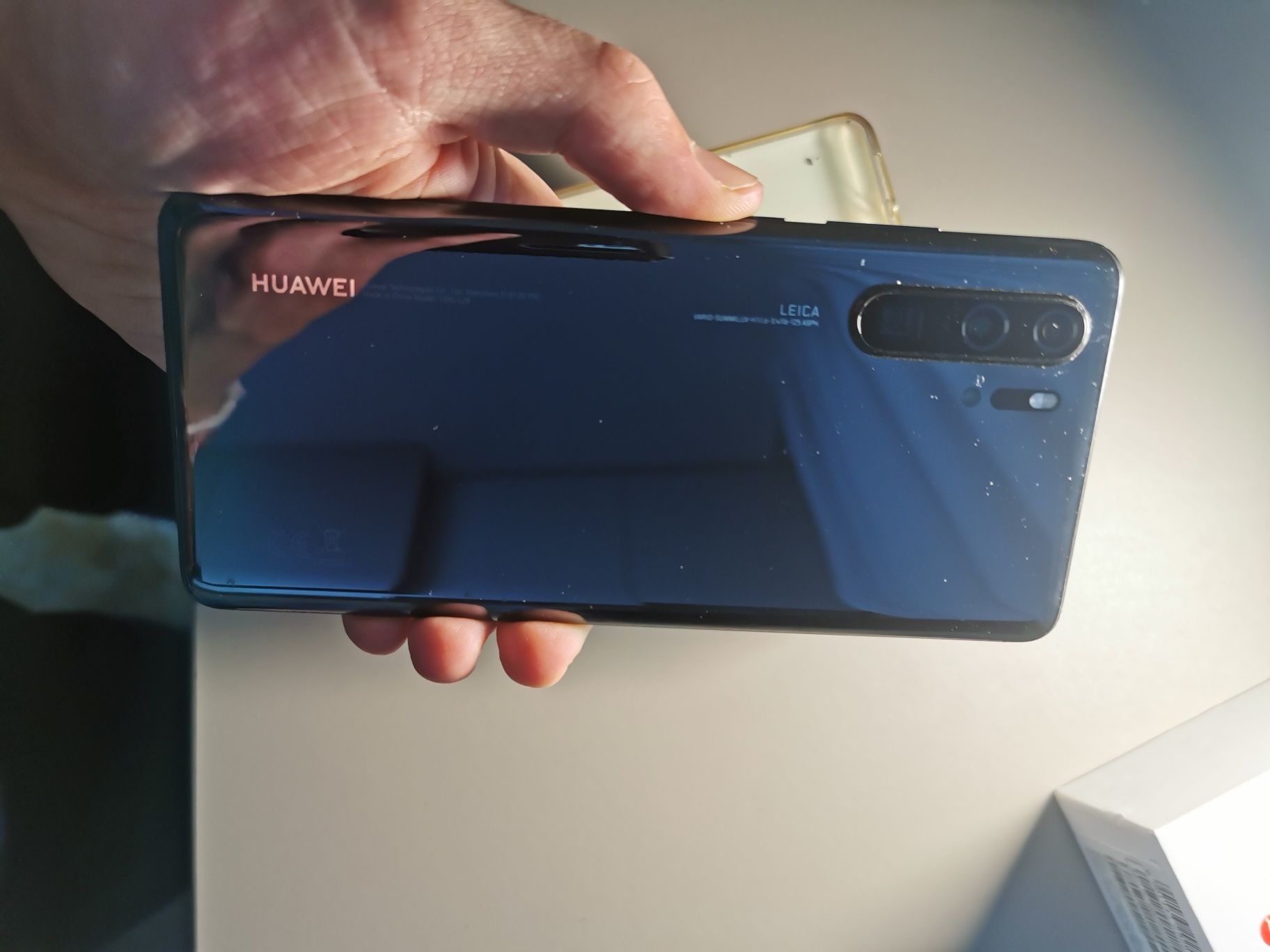 Huawei P30 Pro с ПОДАРЪЦИ