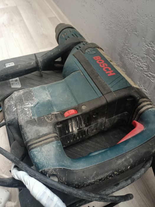 Перфоратор фирмы Bosch