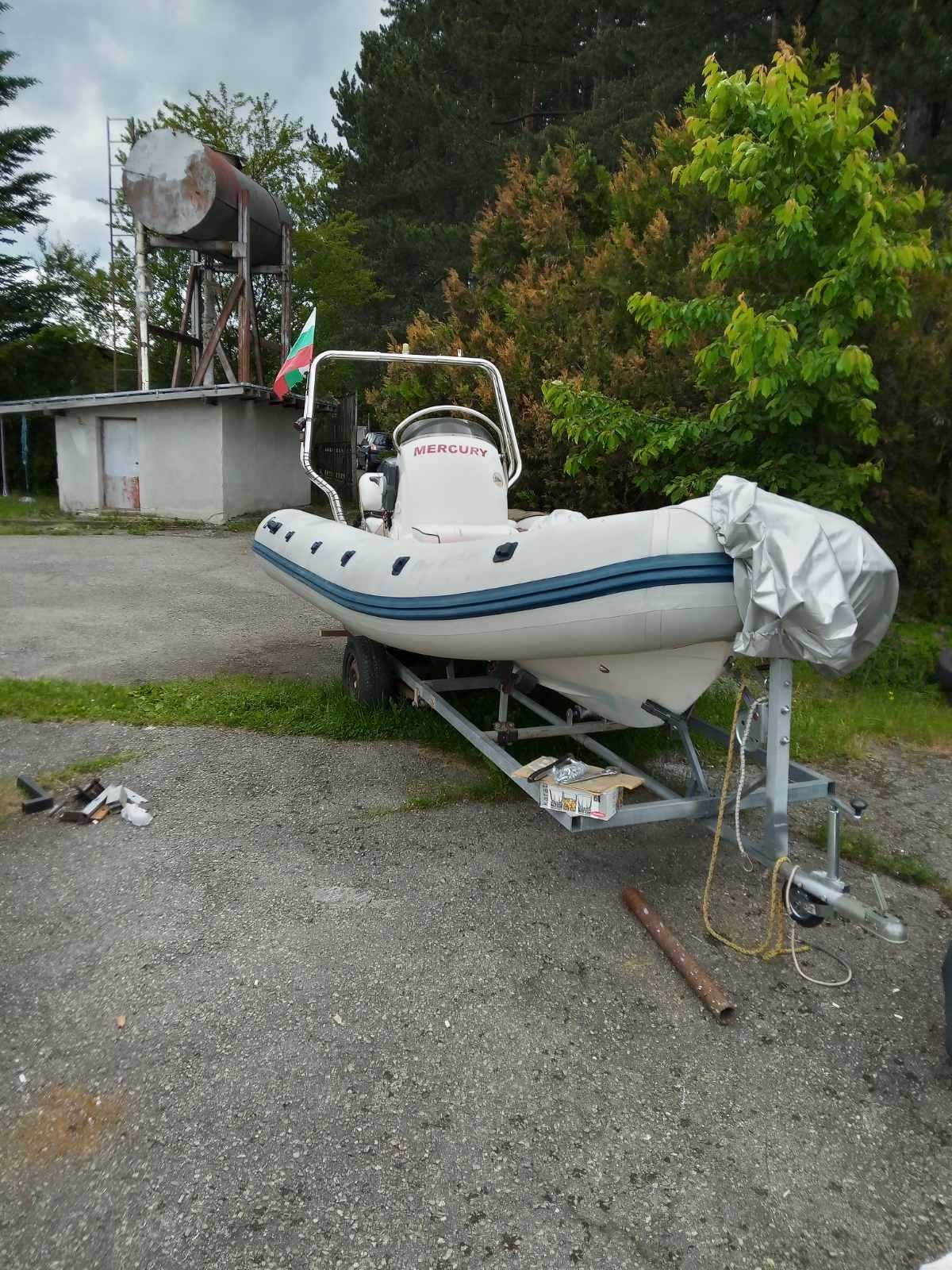 Лодка тип риб 520