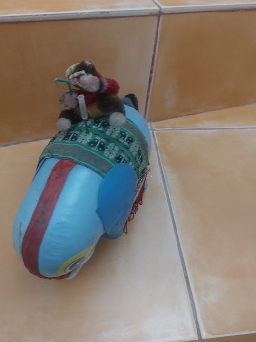 Jucarie veche. China, elefant , Monkey on Elephant ME776