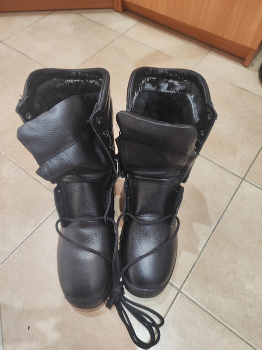 Зимние берцы черные