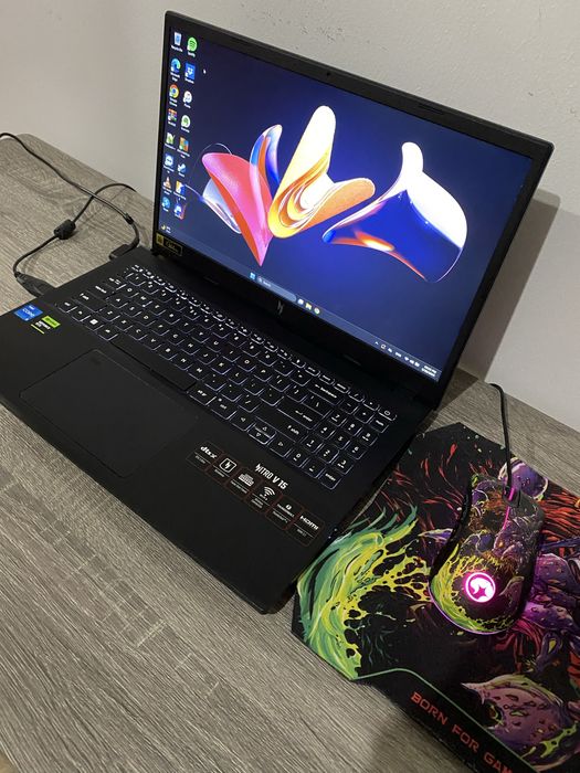 Vând Laptop Gaming Acer Nitro