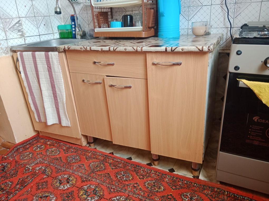Мебель кухонный продается