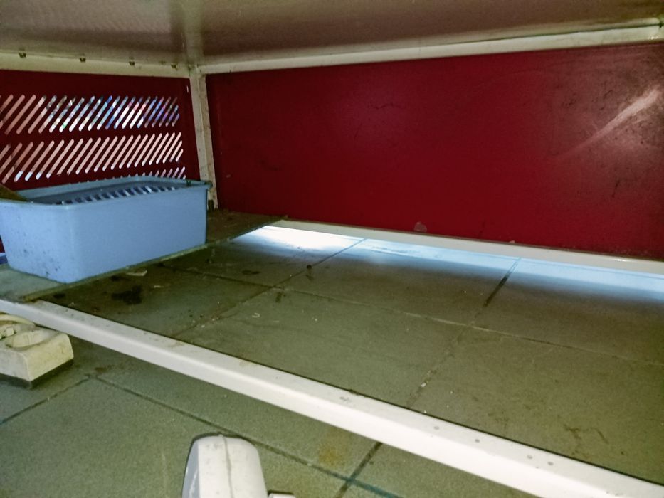 Vitrina mezeluri 2 metri