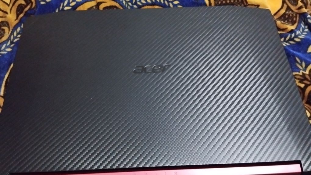 Acer kompyuter sotiladi holati yaxshi