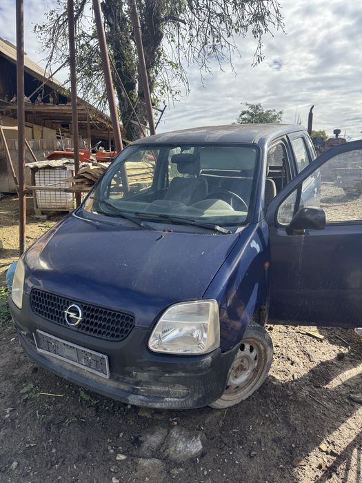 Vand Opel Agila 2003 benzina 1.0