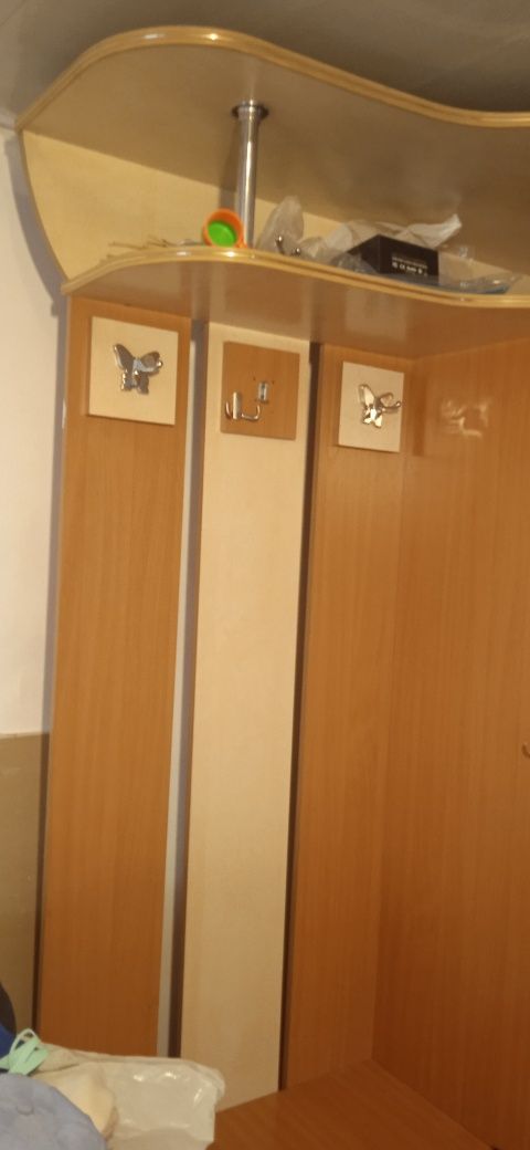 Продам прихожую недорого
