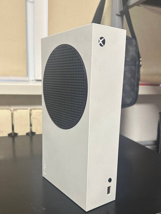 Vand Xbox Series S are in cont UFS 5|FC 25|Red Ded Redemtion 2