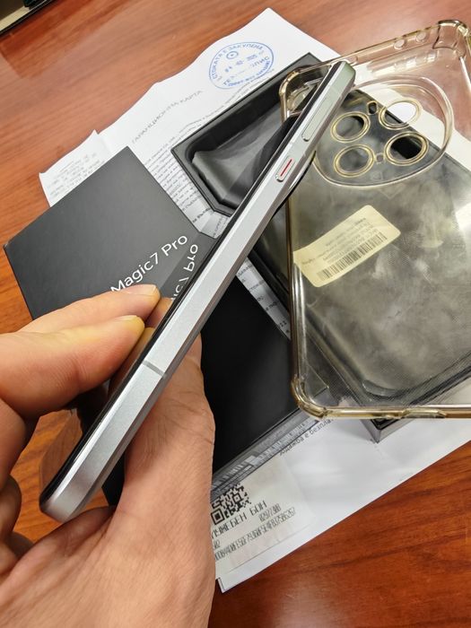 Honor Magic 7 Pro, 12 GB, RAM 512 GB, Lunar Gray-като нов с гаранция