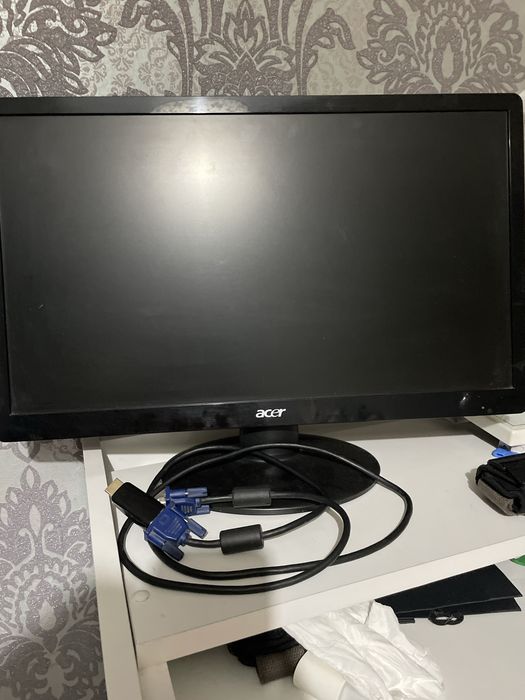 Монитор Acer S220HQL