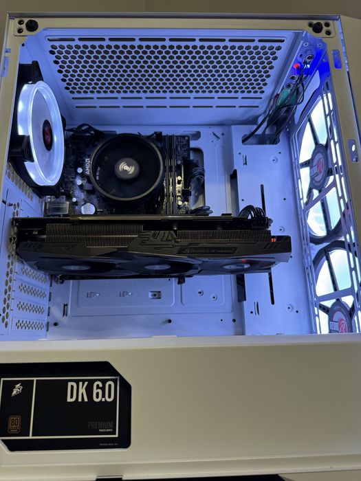 Геймърски компютър Ryzen 2400G, RX 580, 16GB