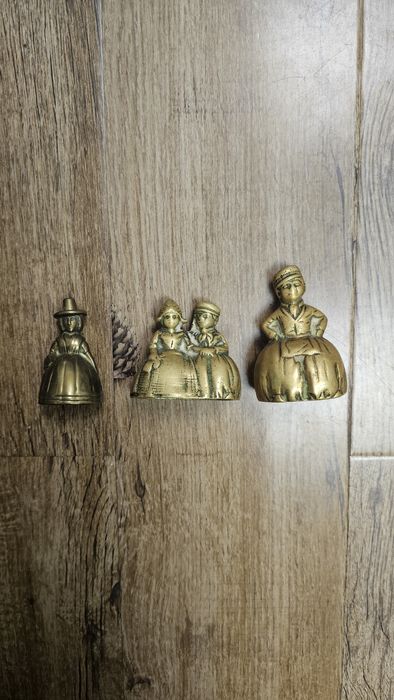 Trei modele de clopoței