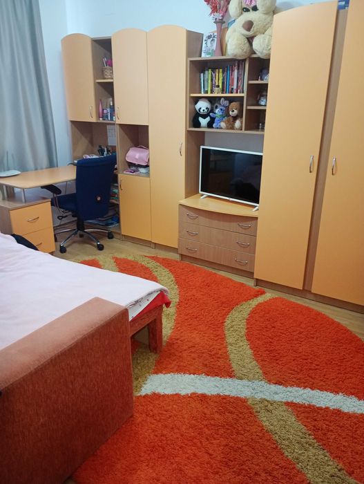 Vând mobilă de cameră